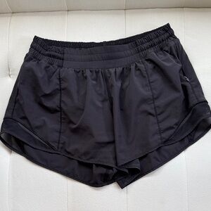 Lululemon 4” Hotty Hot Shorts